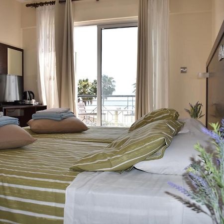 Andreas & Melanie Beach Hotel Governors Beach Bagian luar foto