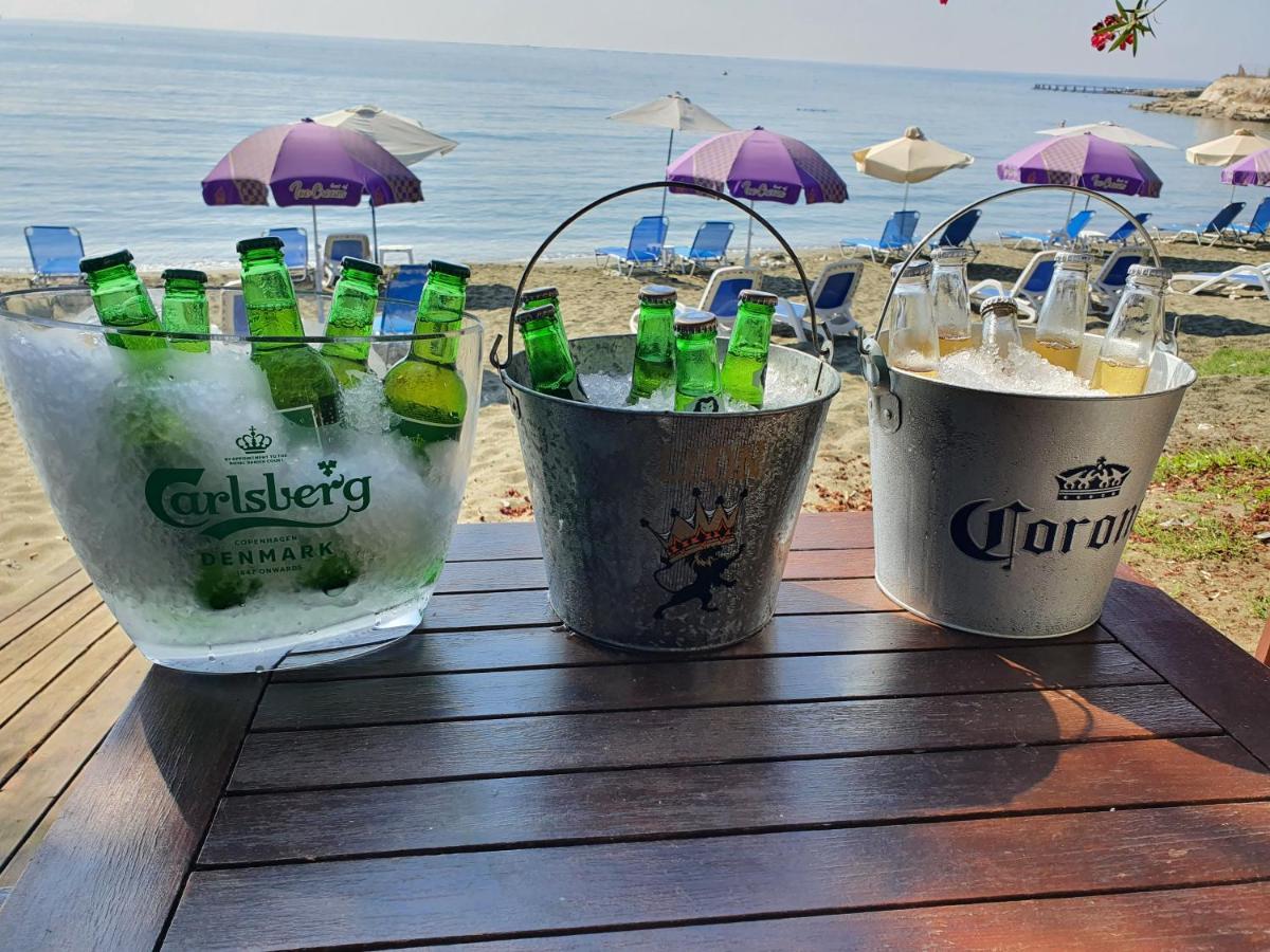 Andreas & Melanie Beach Hotel Governors Beach Bagian luar foto