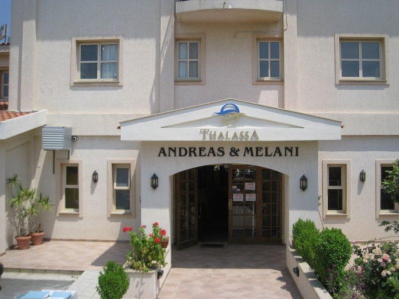 Andreas & Melanie Beach Hotel Governors Beach Bagian luar foto