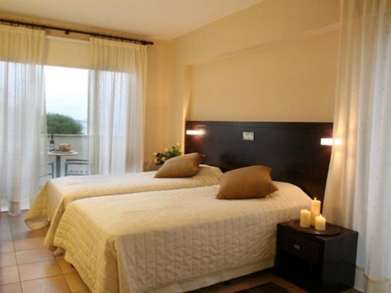 Andreas & Melanie Beach Hotel Governors Beach Bagian luar foto